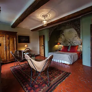 https://la-bouscatiere-moustiers-sainte-marie.fr-provencehotel.com